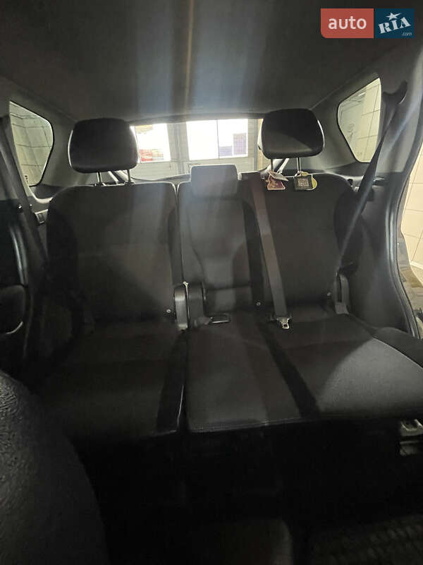 Внедорожник / Кроссовер Mitsubishi Outlander 2011 в Черновцах