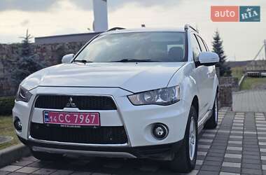 Позашляховик / Кросовер Mitsubishi Outlander 2011 в 