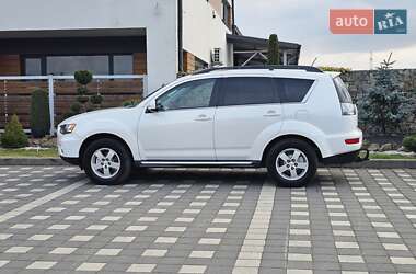 Позашляховик / Кросовер Mitsubishi Outlander 2011 в 
