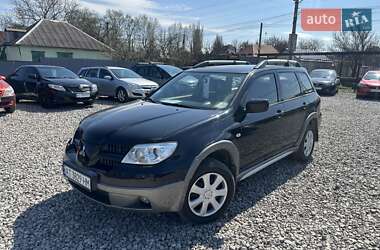 Внедорожник / Кроссовер Mitsubishi Outlander 2005 в 
