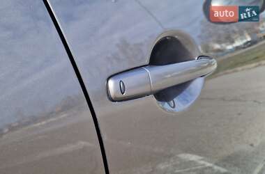 Позашляховик / Кросовер Mitsubishi Outlander 2011 в 
