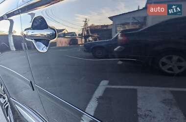 Внедорожник / Кроссовер Mitsubishi Outlander 2016 в 