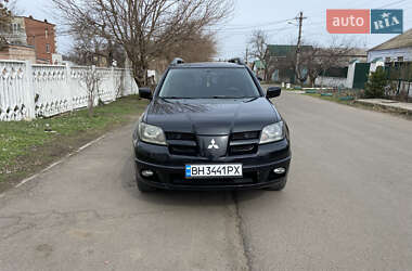 Внедорожник / Кроссовер Mitsubishi Outlander 2003 в Николаеве