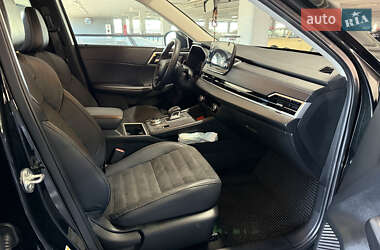 Внедорожник / Кроссовер Mitsubishi Outlander 2023 в 