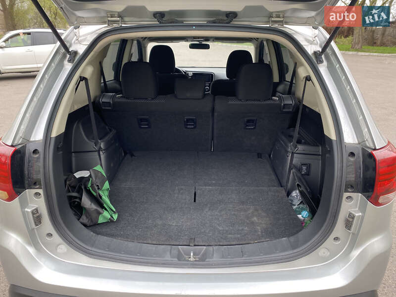 Позашляховик / Кросовер Mitsubishi Outlander 2018 в Борисполі