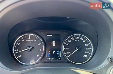 Внедорожник / Кроссовер Mitsubishi Outlander 2019 в 