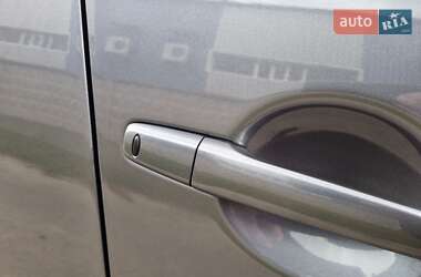 Внедорожник / Кроссовер Mitsubishi Outlander 2010 в 