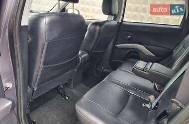 Внедорожник / Кроссовер Mitsubishi Outlander 2010 в 