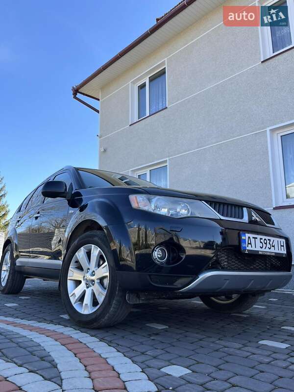 Внедорожник / Кроссовер Mitsubishi Outlander 2008 в Коломые