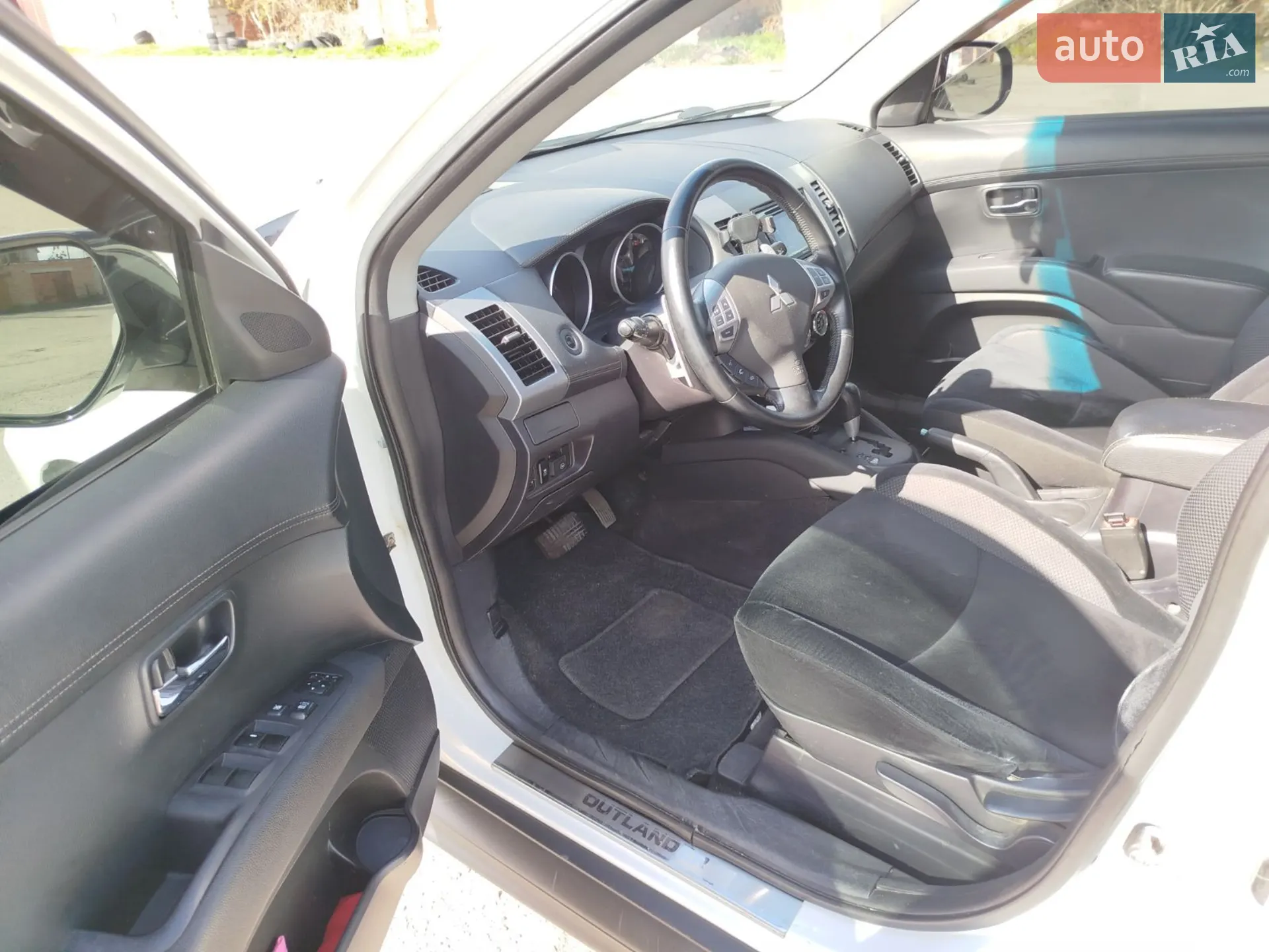 2010 Mitsubishi Outlander - мініатюра 23