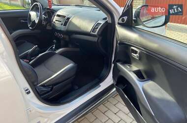 Позашляховик / Кросовер Mitsubishi Outlander 2009 в 