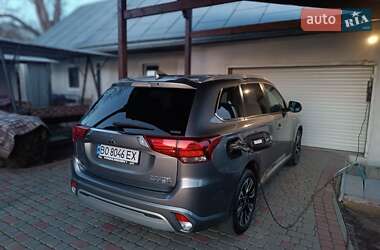 Позашляховик / Кросовер Mitsubishi Outlander 2018 в Тернополі