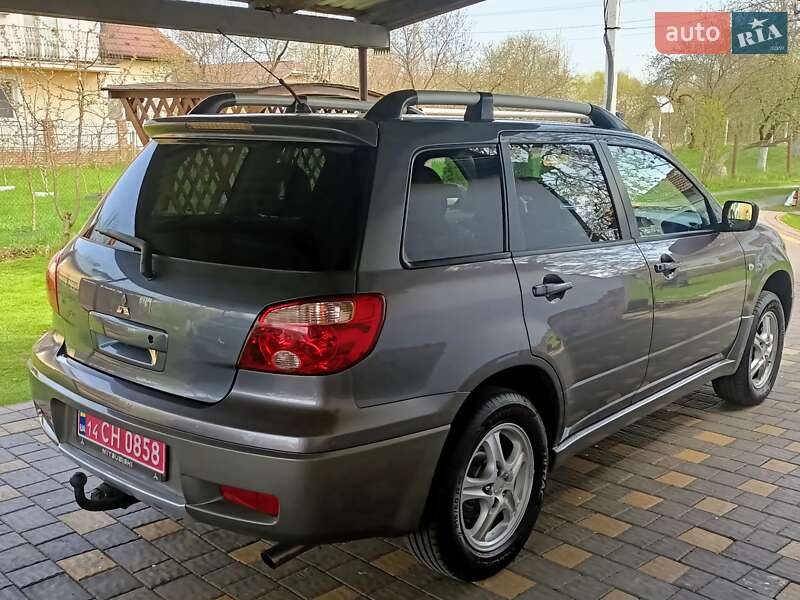 Позашляховик / Кросовер Mitsubishi Outlander 2006 в 
