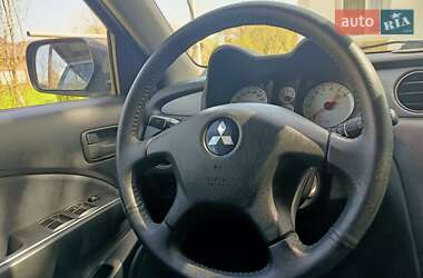 Позашляховик / Кросовер Mitsubishi Outlander 2006 в 