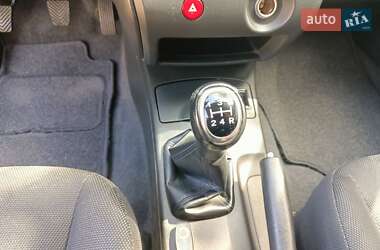 Позашляховик / Кросовер Mitsubishi Outlander 2006 в 