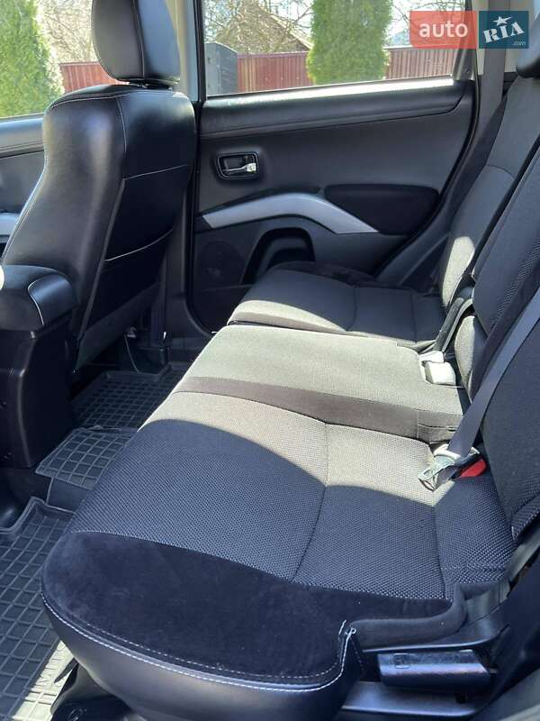 Внедорожник / Кроссовер Mitsubishi Outlander 2010 в Коломые