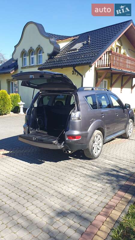 Внедорожник / Кроссовер Mitsubishi Outlander 2010 в Коломые