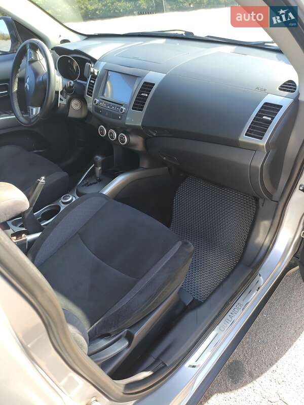 Внедорожник / Кроссовер Mitsubishi Outlander 2007 в Черкассах