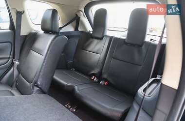 Позашляховик / Кросовер Mitsubishi Outlander 2017 в 