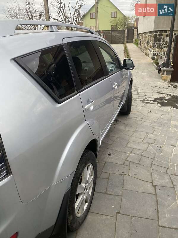 Внедорожник / Кроссовер Mitsubishi Outlander 2008 в Ровно