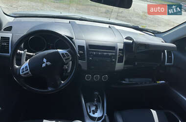 Позашляховик / Кросовер Mitsubishi Outlander 2010 в 