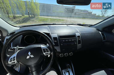 Позашляховик / Кросовер Mitsubishi Outlander 2010 в 