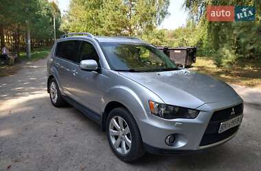 Внедорожник / Кроссовер Mitsubishi Outlander 2010 в 