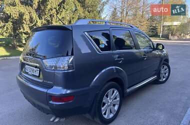 Внедорожник / Кроссовер Mitsubishi Outlander 2010 в 