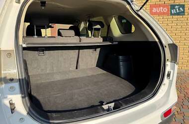 Внедорожник / Кроссовер Mitsubishi Outlander 2012 в 