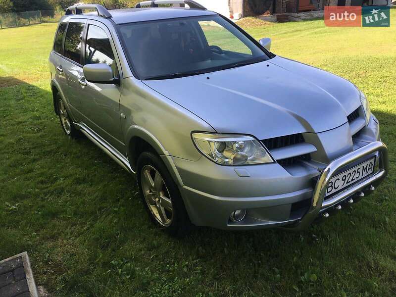 Позашляховик / Кросовер Mitsubishi Outlander 2006 в Старому Самборі