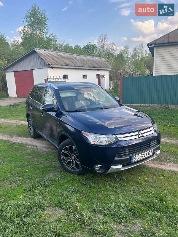 Mitsubishi Outlander 2014