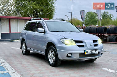 Внедорожник / Кроссовер Mitsubishi Outlander 2003 в 