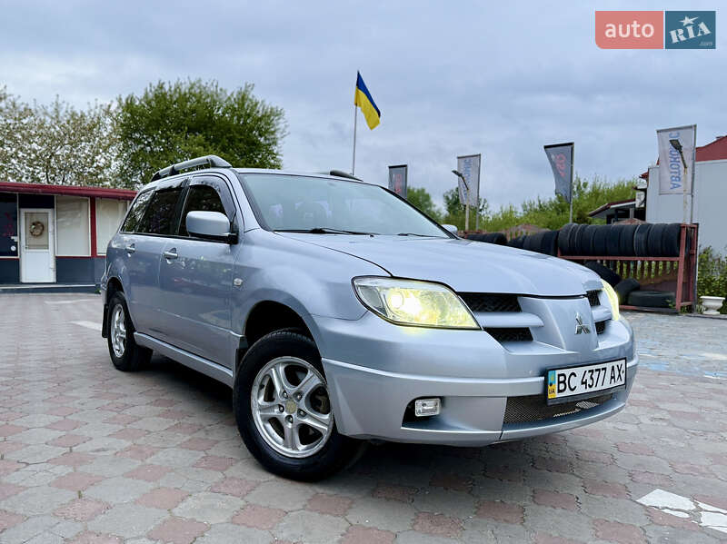 Внедорожник / Кроссовер Mitsubishi Outlander 2003 в 