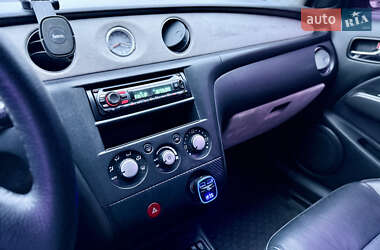 Внедорожник / Кроссовер Mitsubishi Outlander 2003 в 