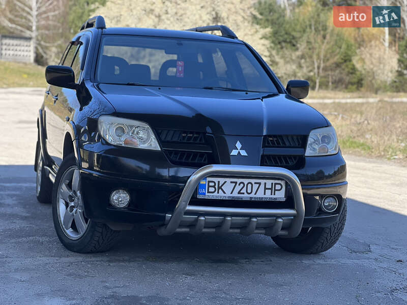 Внедорожник / Кроссовер Mitsubishi Outlander 2008 в Вараше