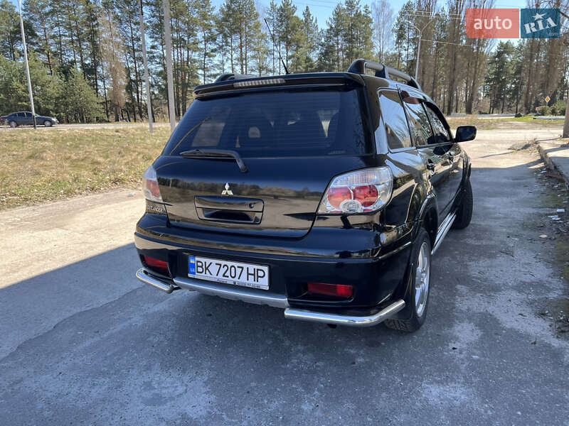 Внедорожник / Кроссовер Mitsubishi Outlander 2008 в Вараше