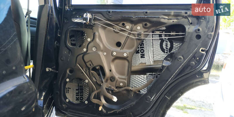 Внедорожник / Кроссовер Mitsubishi Outlander 2008 в Вараше
