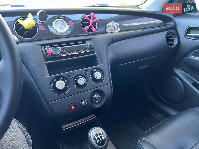 Внедорожник / Кроссовер Mitsubishi Outlander 2008 в Вараше