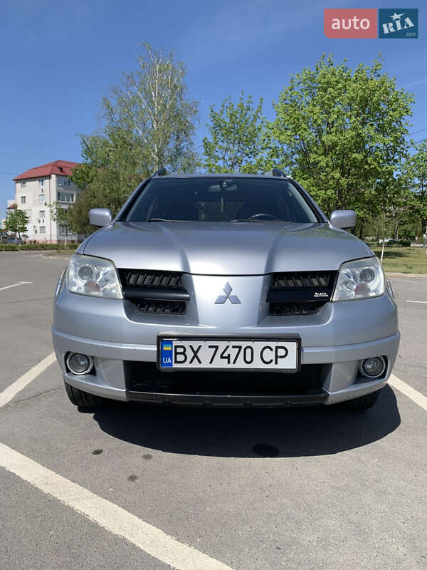 Внедорожник / Кроссовер Mitsubishi Outlander 2007 в Нетешине
