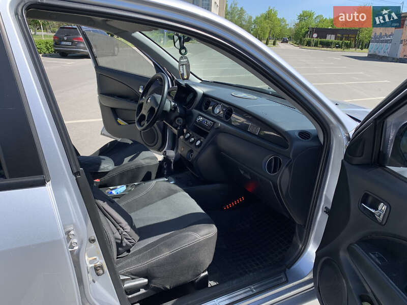 Внедорожник / Кроссовер Mitsubishi Outlander 2007 в Нетешине