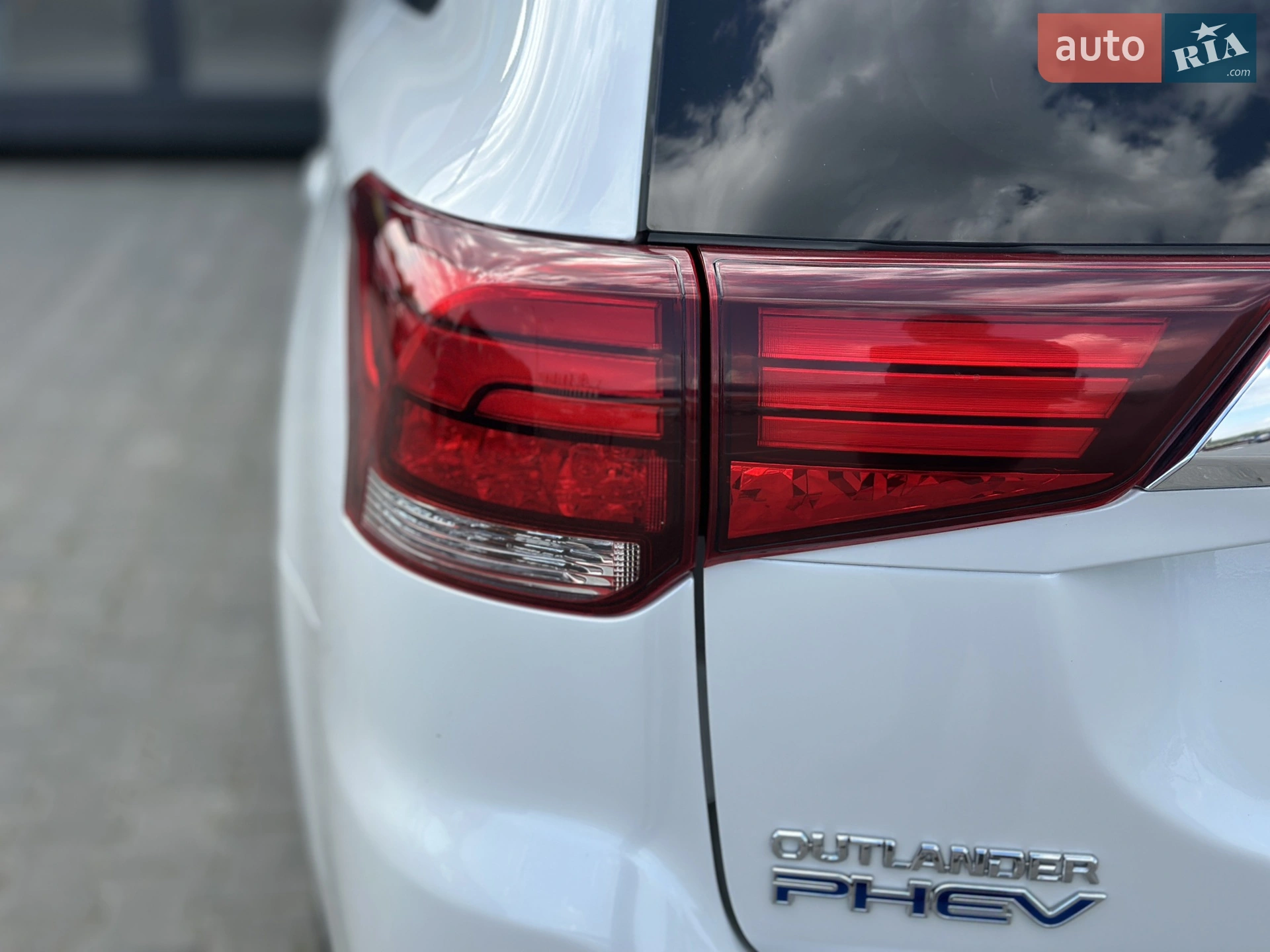 2021 Mitsubishi Outlander - мініатюра 18