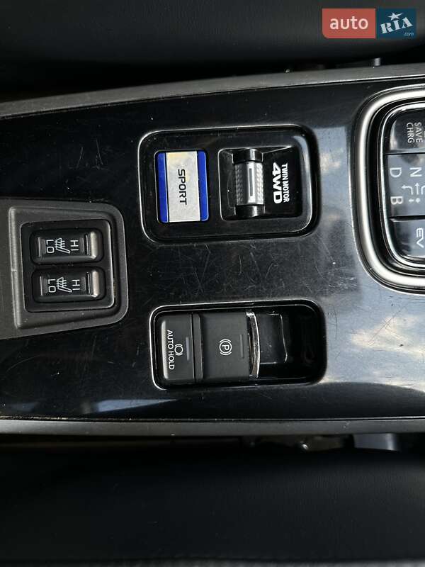 Позашляховик / Кросовер Mitsubishi Outlander 2021 в Чернівцях