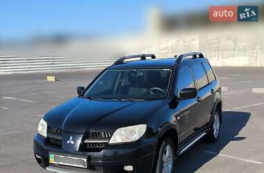 Внедорожник / Кроссовер Mitsubishi Outlander 2006 в 