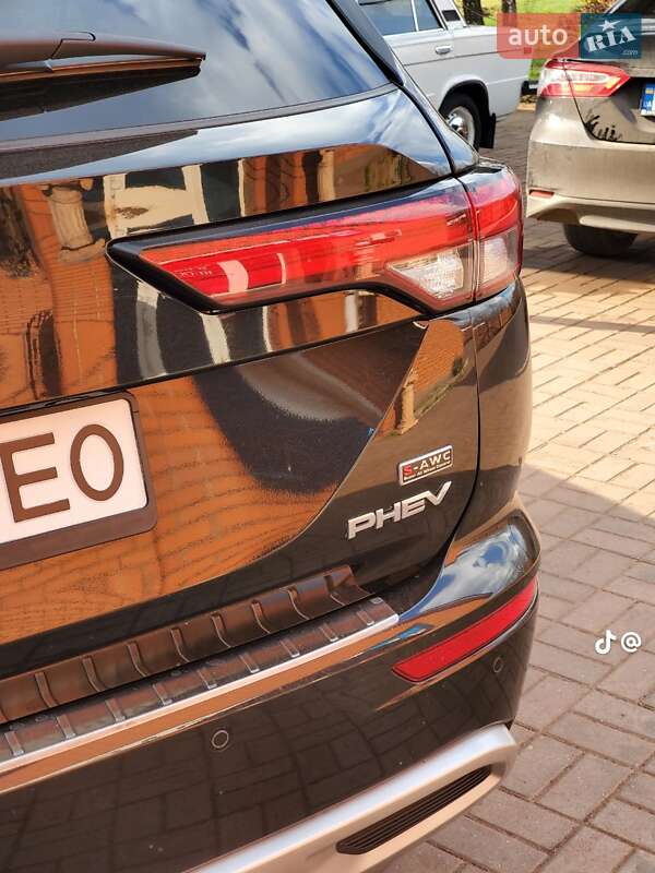 Позашляховик / Кросовер Mitsubishi Outlander 2023 в Кривому Розі
