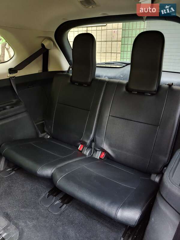 Позашляховик / Кросовер Mitsubishi Outlander 2015 в Києві