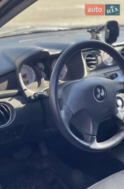 Внедорожник / Кроссовер Mitsubishi Outlander 2007 в 