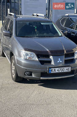 Внедорожник / Кроссовер Mitsubishi Outlander 2007 в 
