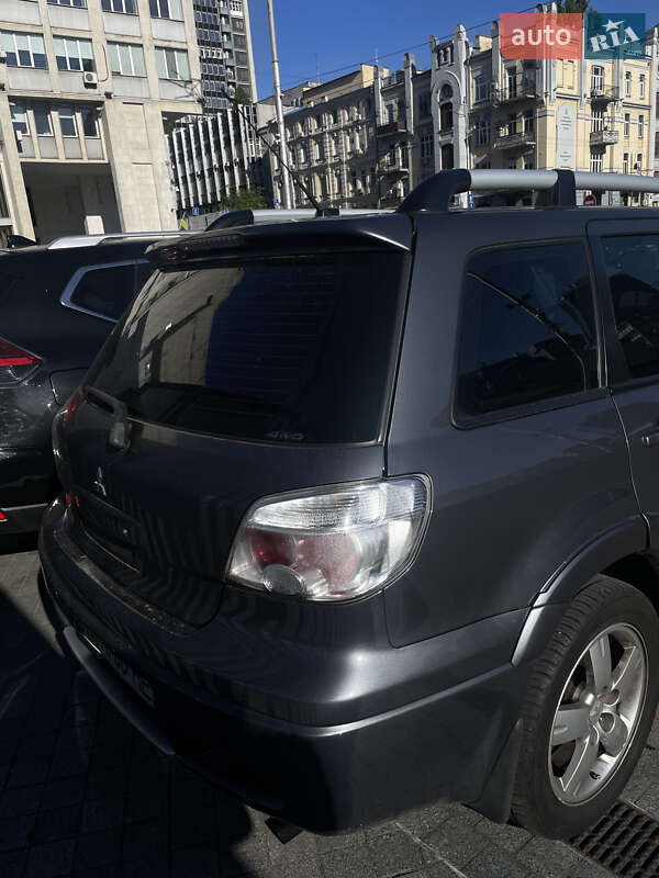 Внедорожник / Кроссовер Mitsubishi Outlander 2007 в Киеве