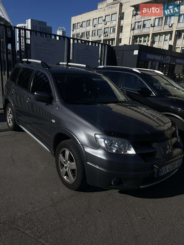 Внедорожник / Кроссовер Mitsubishi Outlander 2007 в Киеве