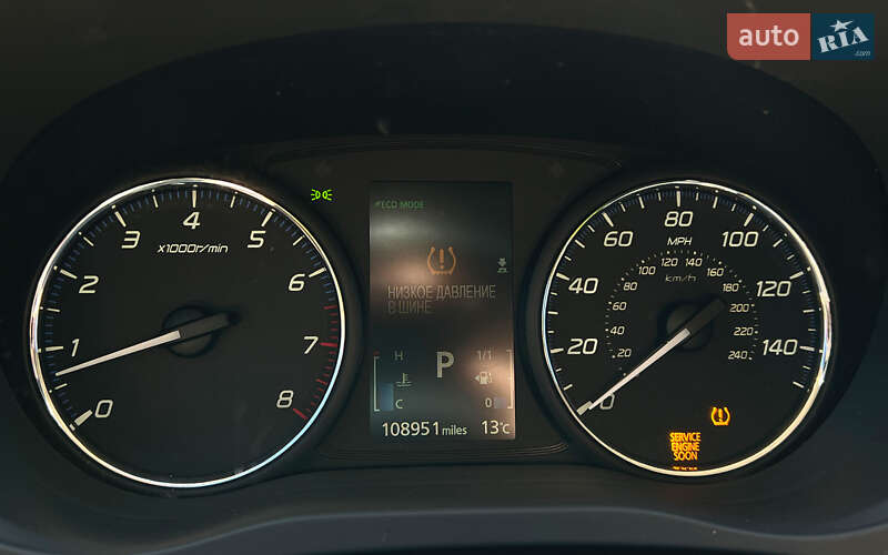 Позашляховик / Кросовер Mitsubishi Outlander 2013 в Львові